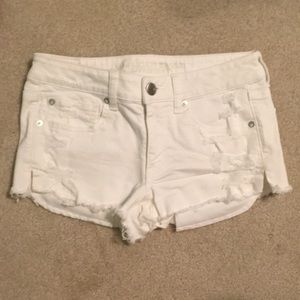 American Eagle White Super Stretch Shorts